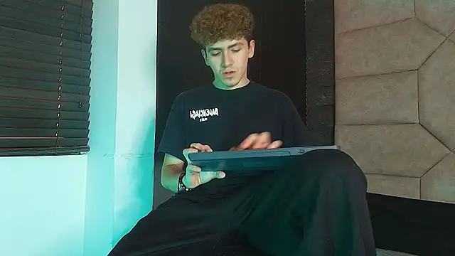 Chat XXX Live Tyler_Mcrey