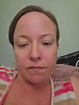 julimonroe's Live XXX Chat