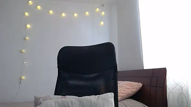 nalafoster Adlı Modelin Canlı XXX Sohbeti