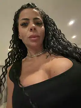 צ'אט XXX בשידור חי של NicoleSmyth