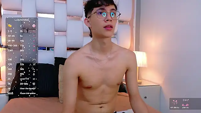 Živý XXX chat AronTawers