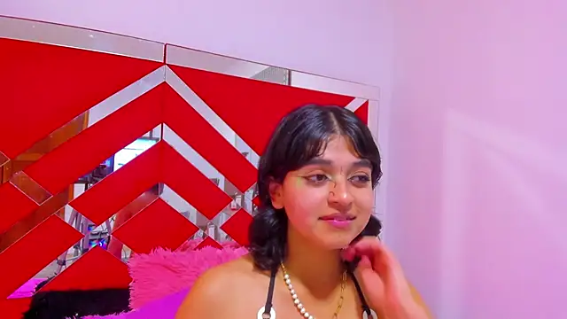 velvet_girll Adlı Modelin Canlı XXX Sohbeti