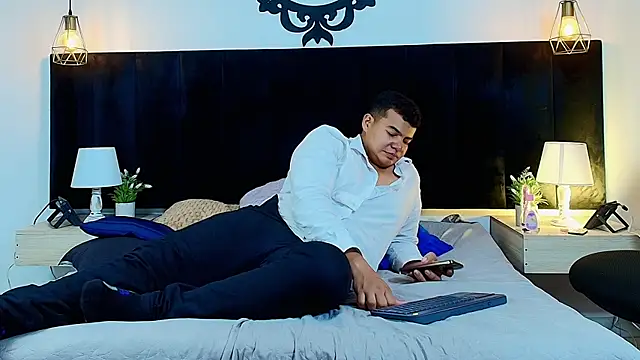 แชท XXX สดของ liiam_life