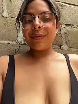 MiaCollinssx Live XXX-Chat
