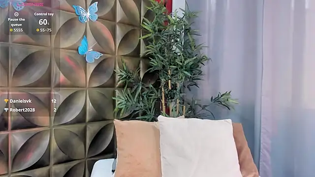 Gaia_rougee Chat XXX in diretta