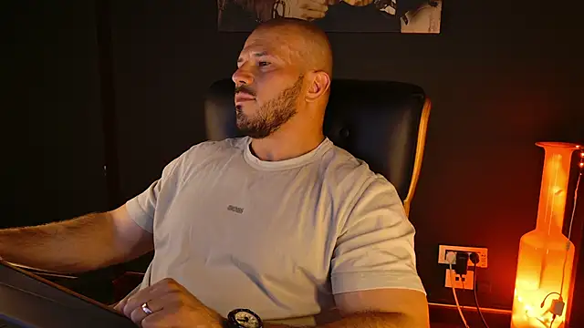 AngeloEric live XXX chat