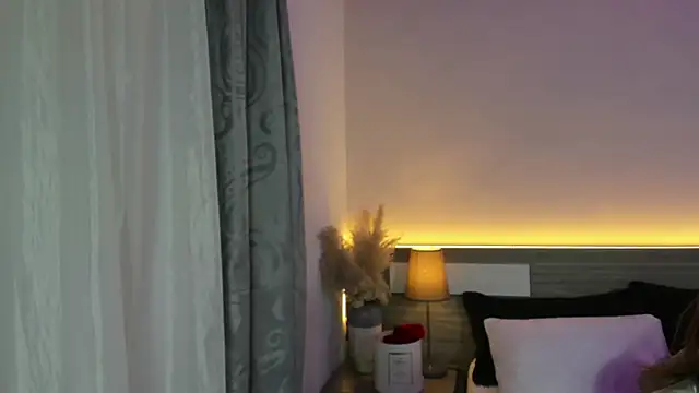 Chat XXX ao vivo de ZarahFoxx
