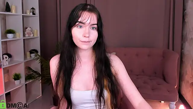 Coldbby Adlı Modelin Canlı XXX Sohbeti