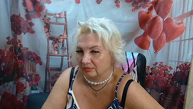 RenataDaster élő XXX-chatje