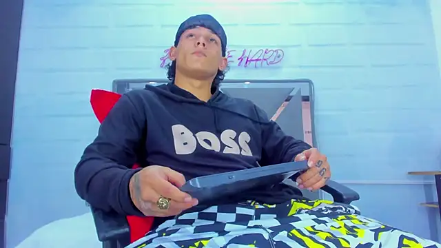 Chat XXX ao vivo de TemptKing_