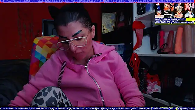 cuminmenowbbyx 现场XXX聊天