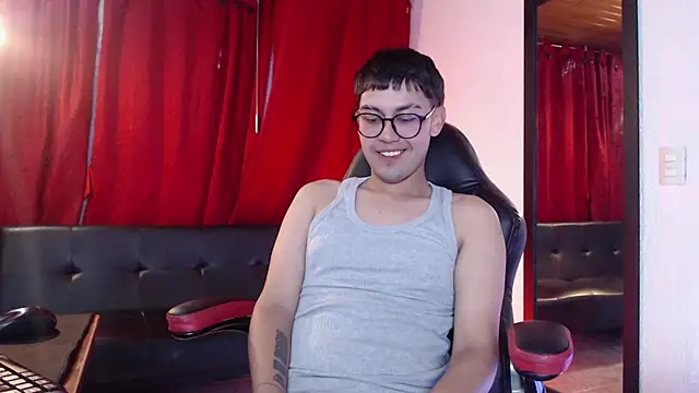 Chat XXX ao vivo de Maximo_Lux