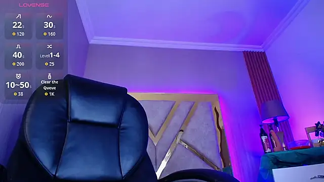 Charlotte_miles Adlı Modelin Canlı XXX Sohbeti