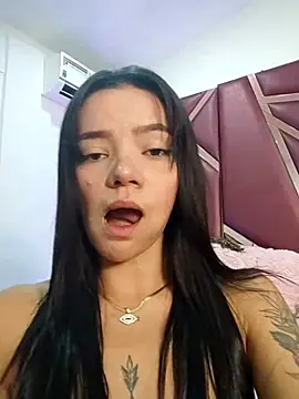 ZoeHarpers Adlı Modelin Canlı XXX Sohbeti
