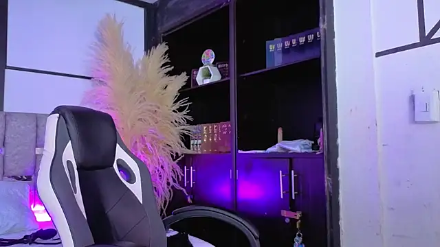 AlliceLover live XXX chat