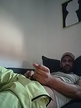 ratnagopq Show in webcam