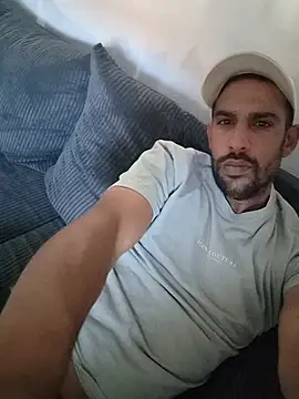 ratnagopq Show in webcam