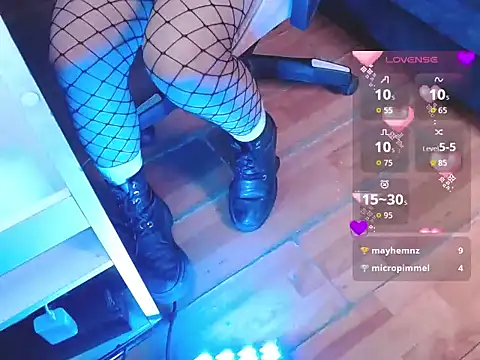 Chat +18 de _weird_sativa ao vivo