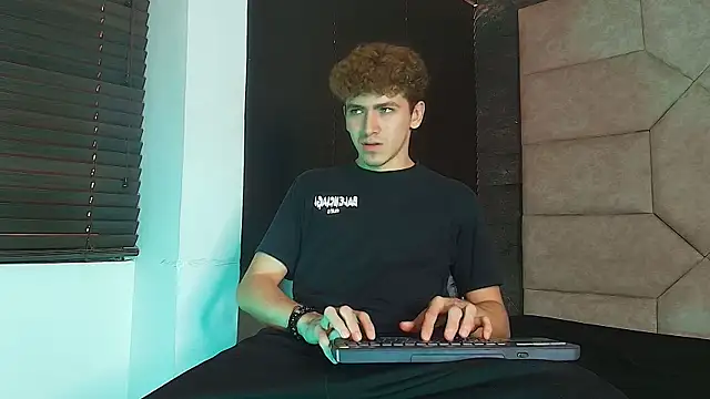 Tyler_Mcrey live XXX chat
