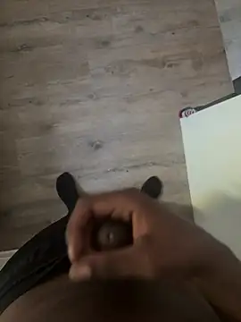Trhge253's Webcam Show
