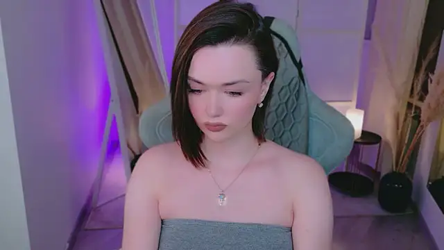 AvaFlower's Live XXX Chat