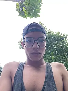 Czat XXX na żywo – Andres_boy252