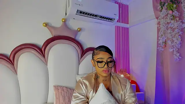 Mia_Jansen live XXX chat