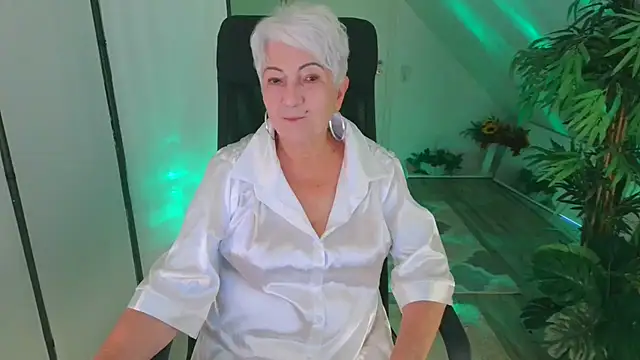 XXX chat uživo modela LovelyHelena