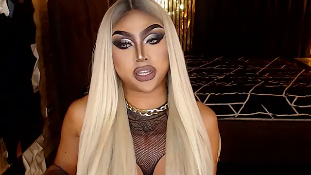 MassiveCockTrans' Live XXX Chat
