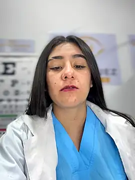CAROLINE__07 Adlı Modelin Canlı XXX Sohbeti