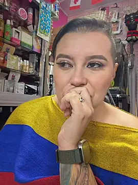 แชท XXX สดของ TamySweetness