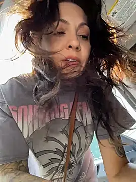צ'אט XXX בשידור חי של BeautifulMesss
