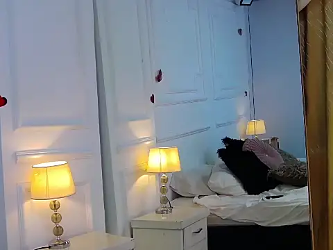 NoaBlossom's Live XXX Chat