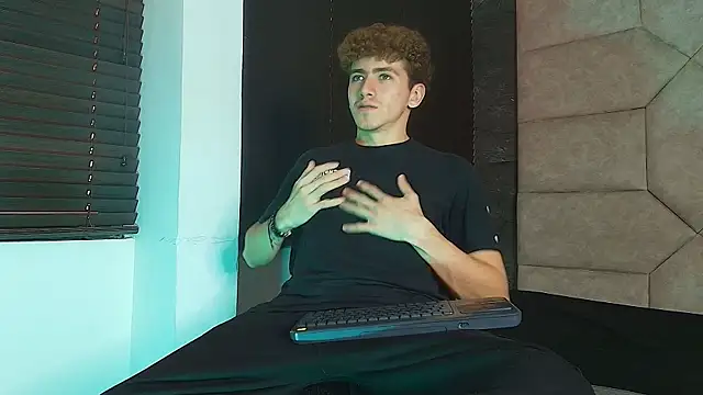 Tyler_Mcrey 라이브 XXX 채팅