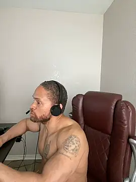 Fathero1time élő XXX-chatje
