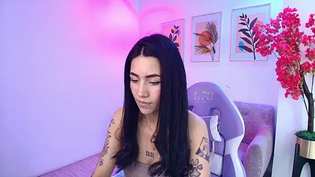 Rainy_doll Chat XXX in diretta