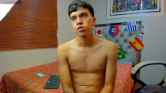 jac_cox Show Webcam