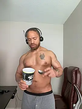 Fathero1time Adlı Modelin Canlı XXX Sohbeti
