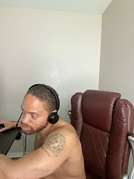 Fathero1timen Live XXX chat