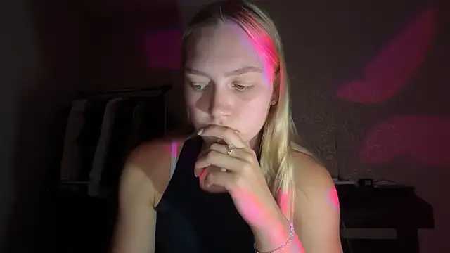 blondegirl2026: онлайн-секс-чат