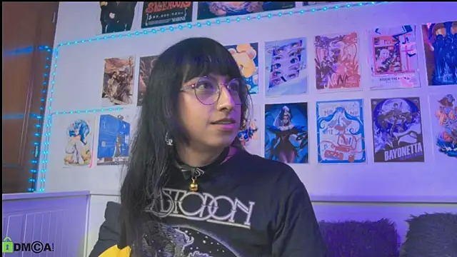 XXX chat uživo modela snowblack_