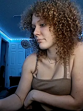 Pokazy przed kamerką – MaddieBoo1
