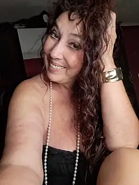 GypsyEsmeralda Live XXX Chat