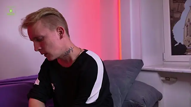EdwinWilliamsn Live XXX chat