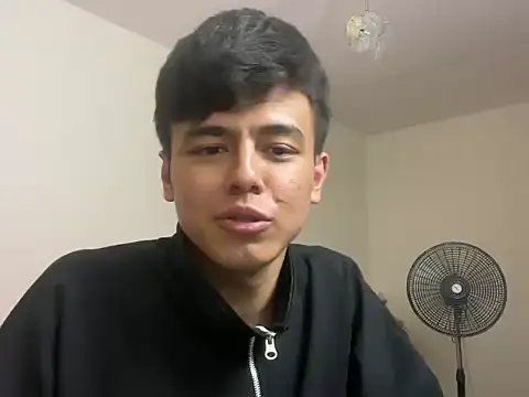 ToddWarren's Live XXX Chat