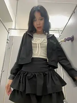 sukidaan Live XXX chat