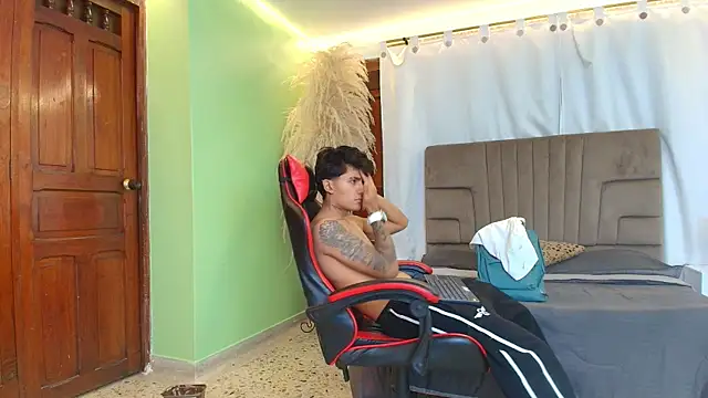 Онлайн чат XXX Ruslan_marcel