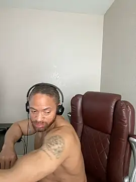 Fathero1time's Live XXX Chat