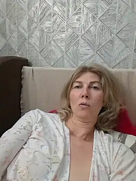 Онлайн чат XXX stellahere8