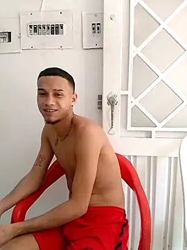 friends_lust_latin Pertunjukan Webcam